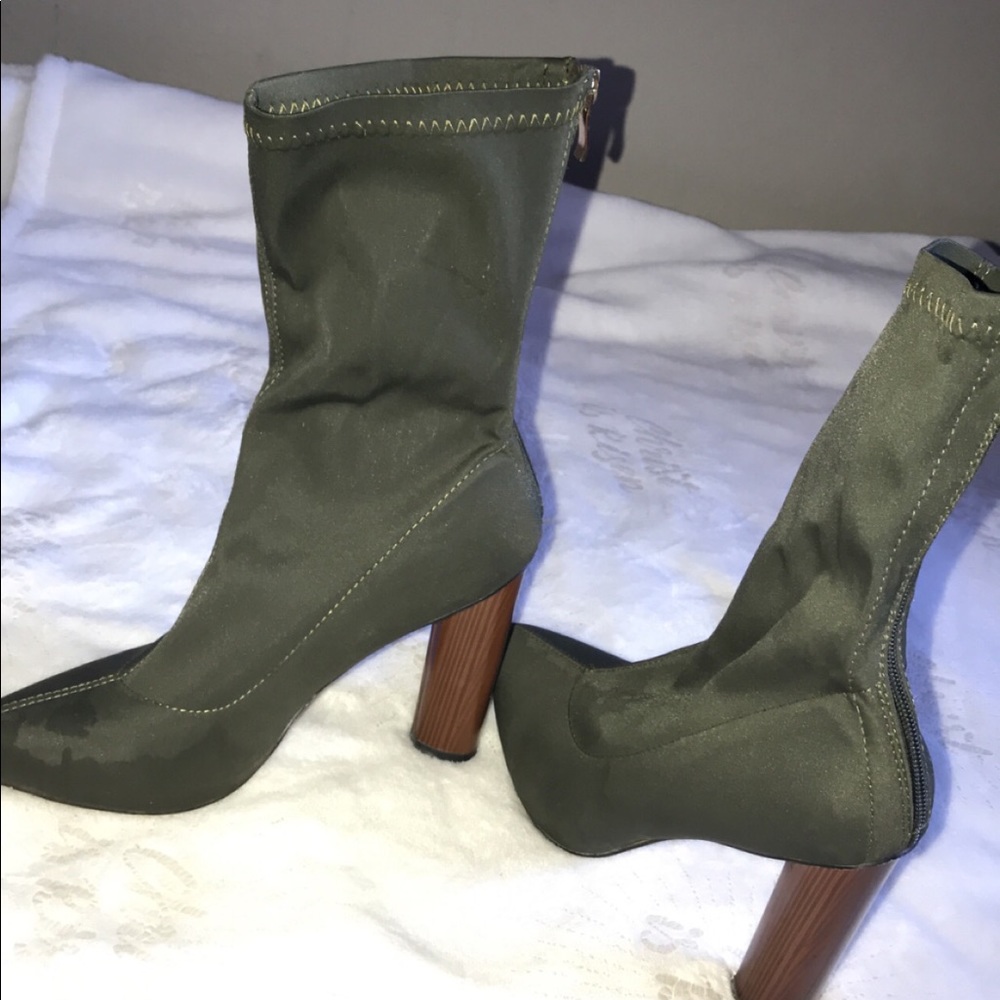 Heeled booties